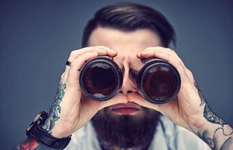 How to Travel Fashionably on a Long Flight